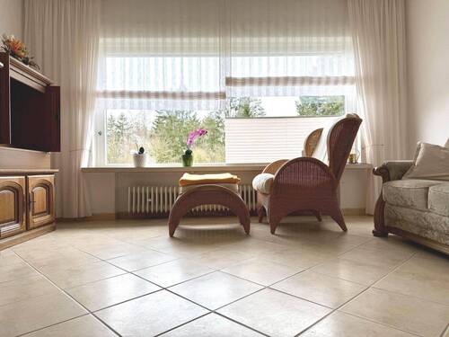 Wohnzimmer im Erdgeschoss - 