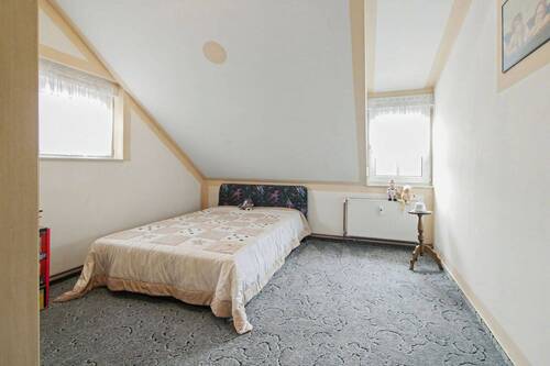 Schlafzimmer VI OG (EFH) - 