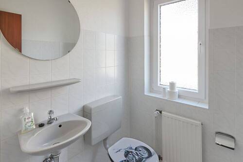 WC - 