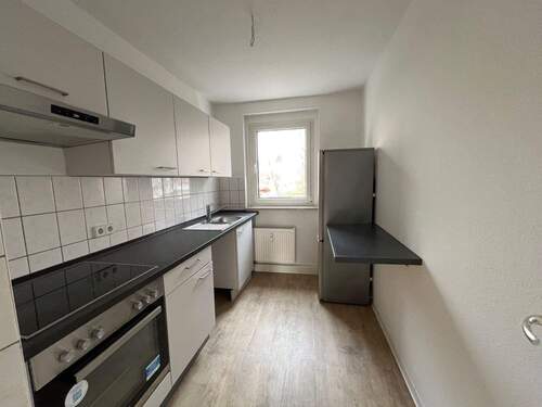 2.jpg - Einziehen...fertig... los.. Marienthal...helle, moderne 3 Zimmer-Wohnung mit Einbauküche .. sofort einzugsfertig