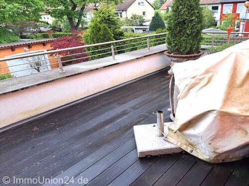 Bild 2 - 4 Zimmer Doppelhaushälfte zum Kaufen in Nürnberg