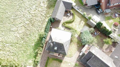 Luftbild Gesamtansicht - Mehrgenerations Objekt in der Wedemark !