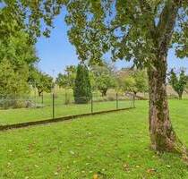 GRENZNÄHE: WOHNHAUS MIT MIETWOHNUNG GARAGEN UND GARTEN IN TOP WOHNLAGE! - Mettlach / Weiten