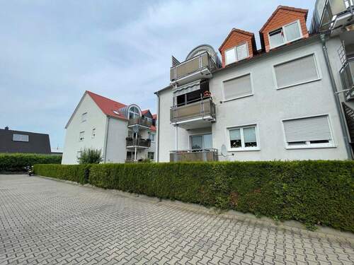 Haus III Ostansicht - 3 Zimmer Terrassenwohnung zum Kaufen in Dresden - Weinböhla