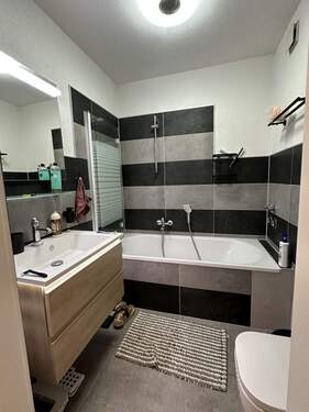 Bad - 3 Zimmer Etagenwohnung in Jena