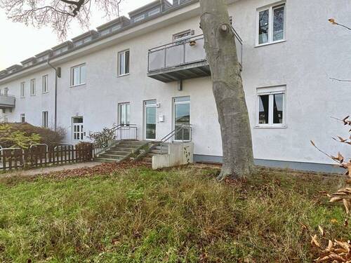 Hausansicht und Garten - 2 Zimmer Etagenwohnung zum Kaufen in Werder (Havel)