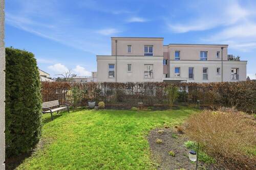 Blick in den Garten - Etagenwohnung mit 92,00 m&sup2; in Berlin zum Kaufen