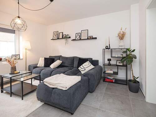 Wohnzimmer - 2 Zimmer Etagenwohnung zum Kaufen in Osnabrück