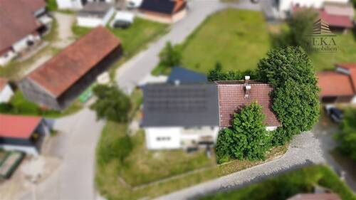 Außenansicht - Doppelhaushälfte mit Sanierungsbedarf - ideal für Handwerker mit Vision