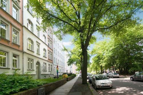 Neefestraße - 4-Zimmer-Wohnung im 1. OG sucht Sie