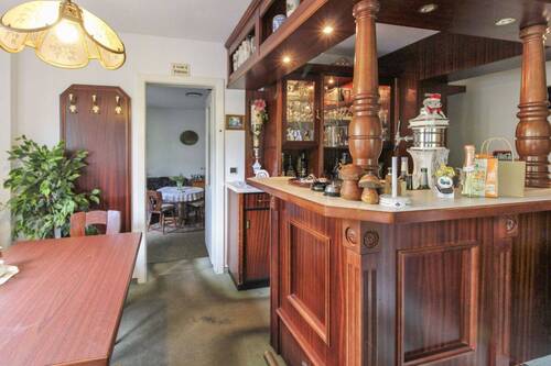 Kleine Theke im Gastraum - 