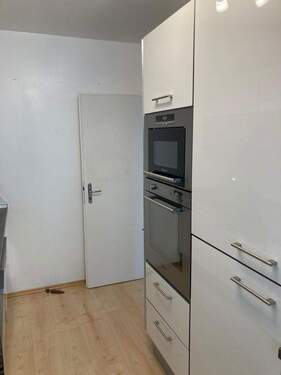 Küche Backofen/Mikrowelle - 4 Zimmer Etagenwohnung in Sindelfingen