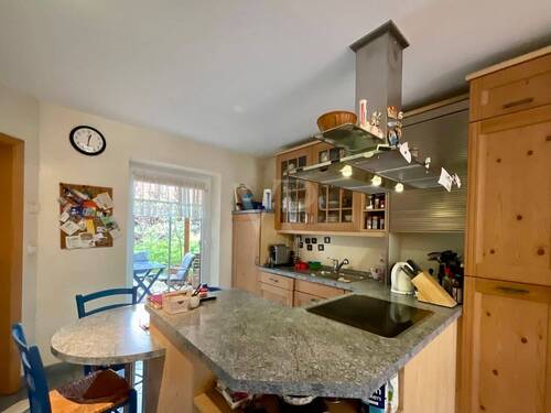 Offen gestaltete Küche - 