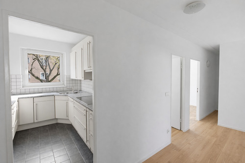 Flur & Küche - Musterboden - 4 Zimmer Etagenwohnung zum Kaufen in Berlin