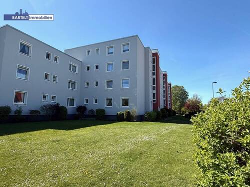 Außenansicht 1 - Terrasse, Garten, Wohlfühlen: 3-Zimmer-Wohnung in Laatzen-Rethen!