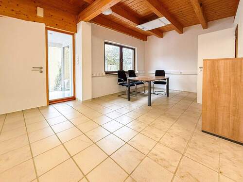 Empfang/Großraumbüro - 3 Zimmer Büro in Willroth