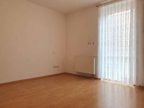 OG, Wohnung li.: Zimmer 1 - 