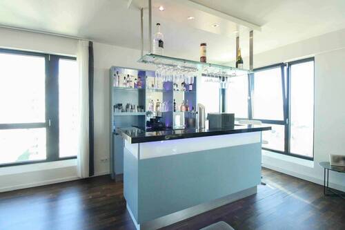Wohnbereich - Bar - Etagenwohnung mit 90,20 m&sup2; in Düsseldorf zum Kaufen