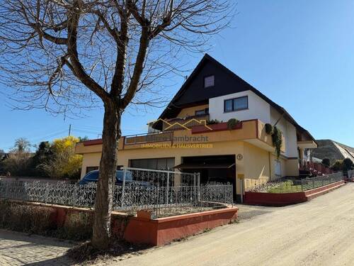 Aussenansicht - 1 Zimmer Mehrfamilienhaus, Wohnhaus zum Kaufen in Vogtsburg im Kaiserstuhl