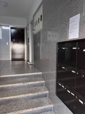 Bild 2 - 2 Zimmer Etagenwohnung zum Kaufen in Köln