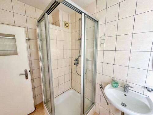 Schönes Tageslichtbad - 