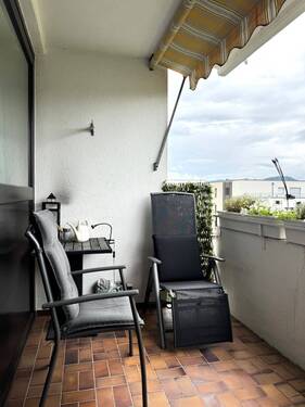 Südbalkon neben Wohnzimmer - 
