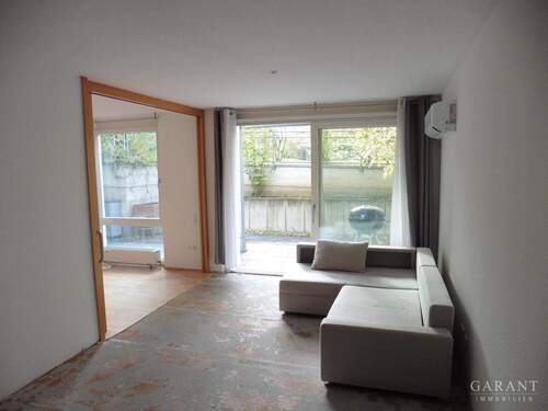 Wohn-/Esszimmer - 2 Zimmer Etagenwohnung zum Kaufen in Stuttgart