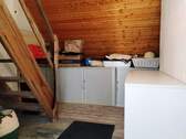 OG_Abstellraum mit Holztreppe ins DG - 