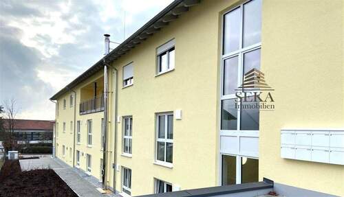 Seniorenzentrum Außenansicht - 1 Zimmer Etagenwohnung in Lalling