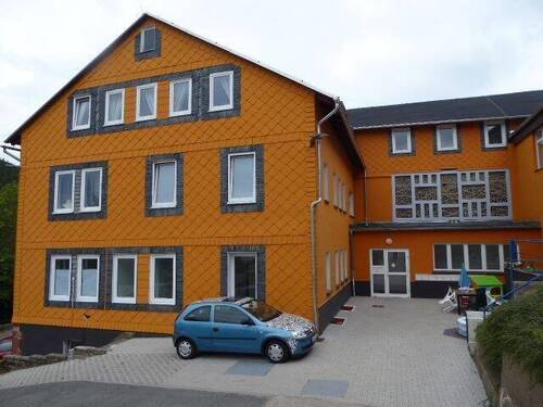 Aussenansicht - Neu renovierte 4-Raum Maisonettewohnung inkl. Einbauküche!