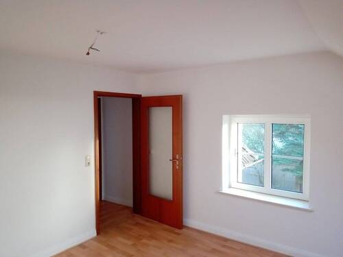 Wohnzimmer - Etagenwohnung mit 58,00 m&sup2; in Penzin zur Miete