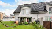 Außenansicht 3 - Ihr neues Zuhause: Neuwertige Doppelhaushälfte mit Energieklasse A+, 5 Zimmern, Garten & Garage