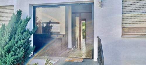 Hereinspaziert.jpg - Mehrfamilienhaus, Wohnhaus mit 182,40 m² in Schlangen zum Kaufen