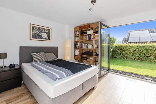 Eins der 2 Schlafzimmer im UG - 