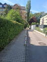 Zufahrtsweg zu Haus und Garage - 