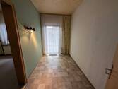Durchgangszimmer mit Zugang zur Terrasse - 