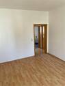 Zimmer 1 - 3 Zimmer Etagenwohnung zur Miete in Schmölln