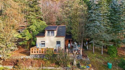 Wochenendgrundstück mit Haus a - +Wochenendgrundstück zum Verlieben! Massives 3-Zi.-Haus mit Terrasse, Garten & Waldlage in Sebnitz+