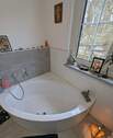 Große Eckbadewanne - 
