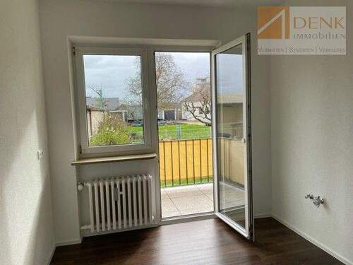 schöner Balkon - 3 Zimmer Etagenwohnung zur Miete in Kitzingen