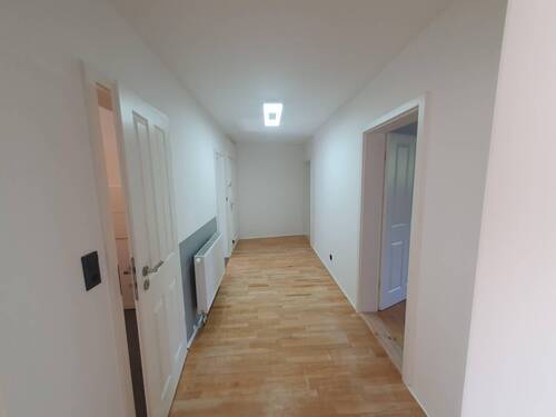 Wohnung Dachgeschoss rechts - 