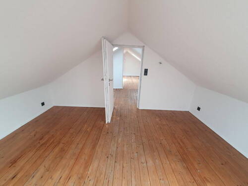 Dachg. rechts Spitzboden - 