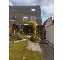 Haus mit Herz und Potenzial - familienfreundliche Doppelhaushälfte - Rellingen