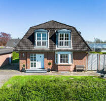 Einfamilienhaus mit großem Grundstück & Doppelgarage in Curslack - Hamburg