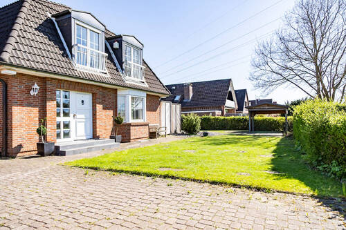 Vorgarten - Einfamilienhaus mit 120,00 m&sup2; in Hamburg zum Kaufen