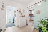 Diele - 5 Zimmer Einfamilienhaus zum Kaufen in Berlin
