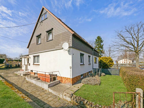 Außenansicht 6 - Klassischer Charme in Neustadt (Sa): Gemütliche 5-R-Doppelhaushälfte mit grünem Grundstück (590 m2)