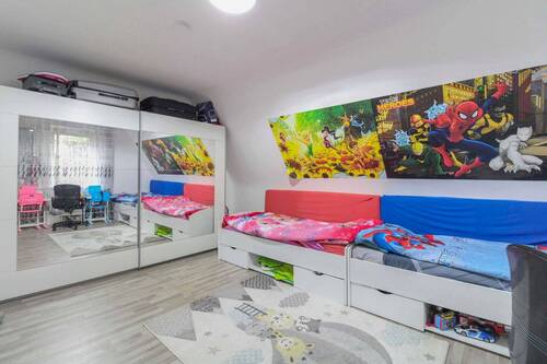 Kinderzimmer DG - 