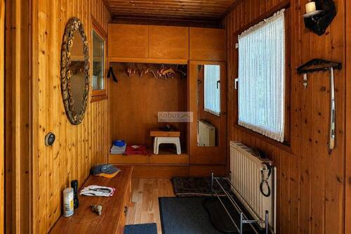 Flur rechts - 3 Zimmer Einfamilienhaus in Jelmstorf