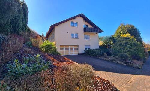 Außenansicht-1.jpg - 7 Zimmer Mehrfamilienhaus, Wohnhaus zum Kaufen in Fulda